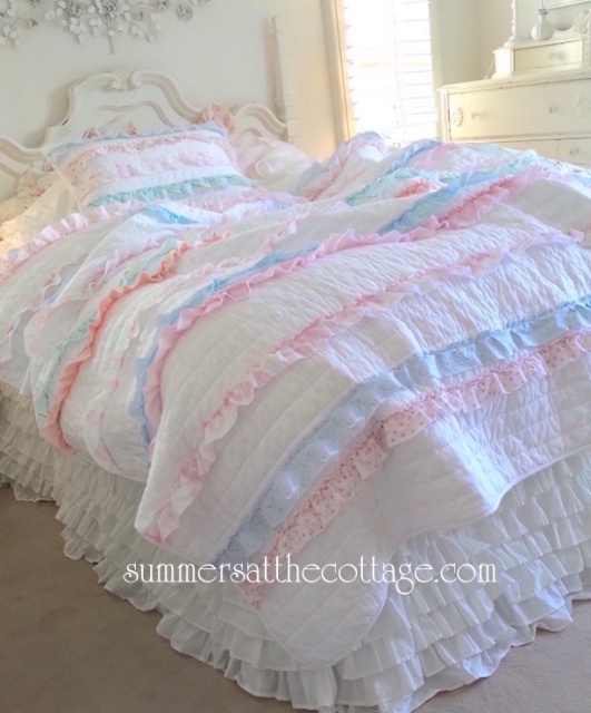 SHABBY COTTAGE COLORS CHIC PETTICOAT RUFFLES ROSES QUILT SET