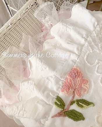 VINTAGE CHENILLE PINK ROSES BEDSPREAD PILLOW RUFFLED MATELLASE LACE